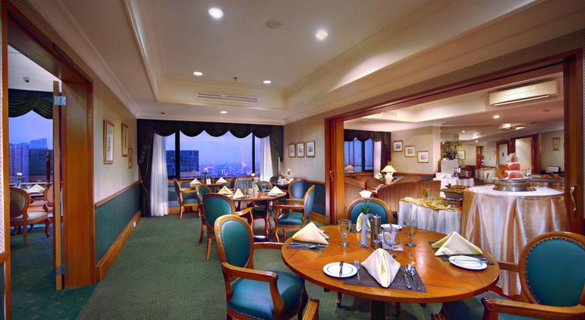 Menara Peninsula Hotel Yakarta Exterior foto