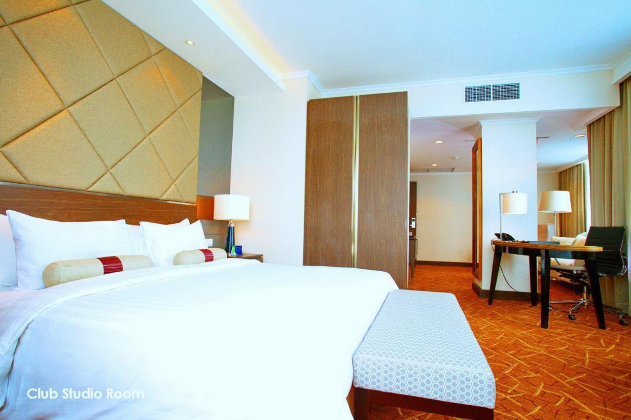 Menara Peninsula Hotel Yakarta Exterior foto